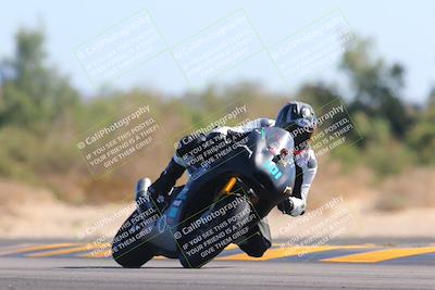 media/Nov-06-2022-SoCal Trackdays (Sun) [[208d2ccc26]]/Turn 7 Set 1 (1050am)/